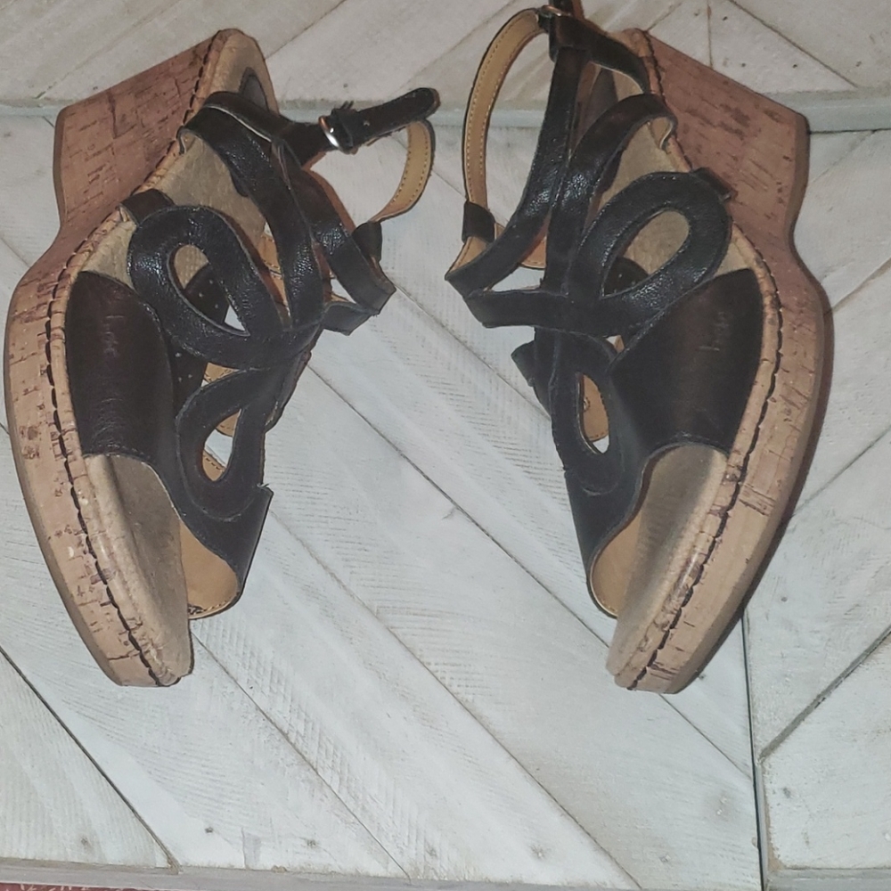 B.o.c Size 10 M  Black Leather Tan Cork Wedges